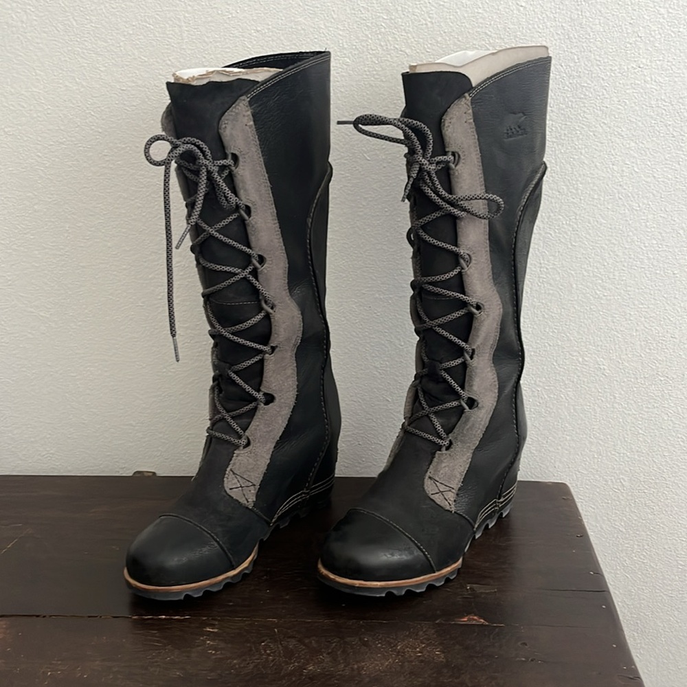 Sorel Joan of Arctic Wedge II Leather Lace Up Boots Size 8